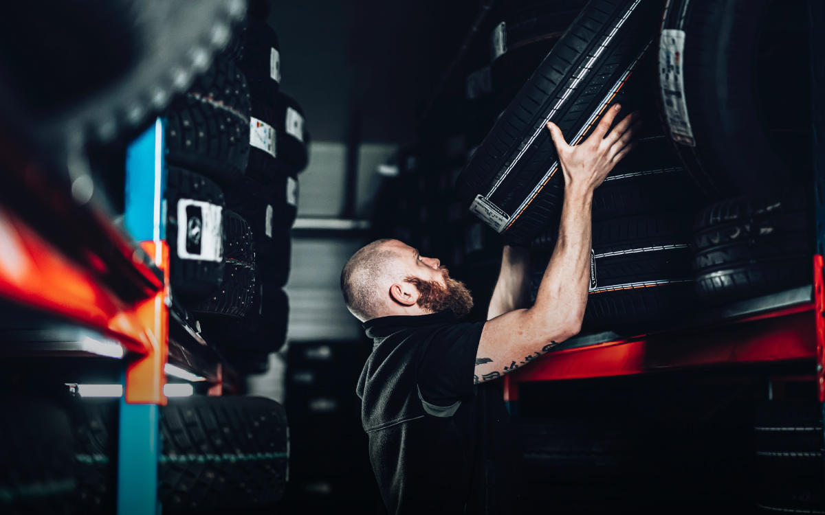 04 Feb How To Store Your Tires The Best Way 628 (1)